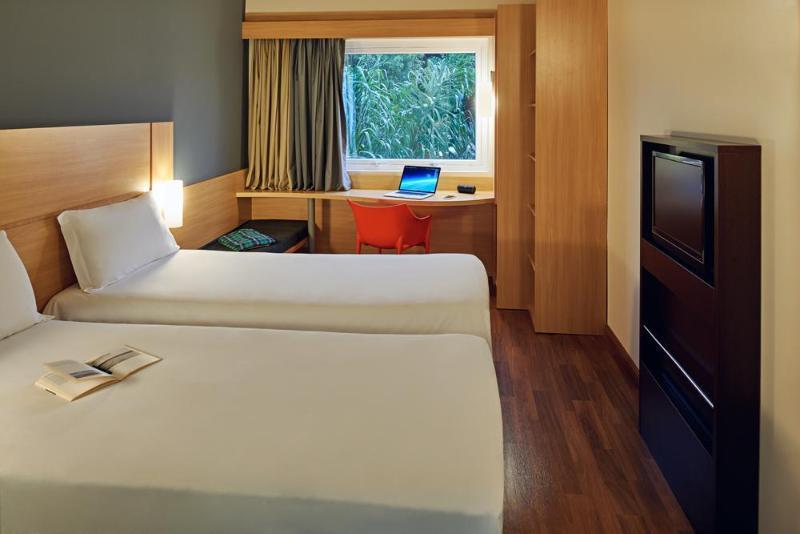 Ibis Hotel 3*