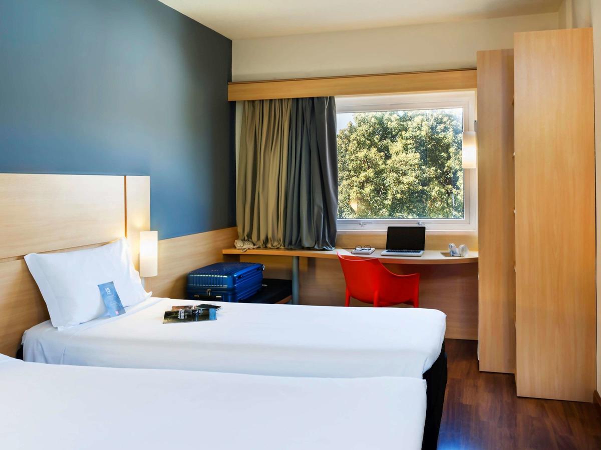 Ibis Hotel 3*